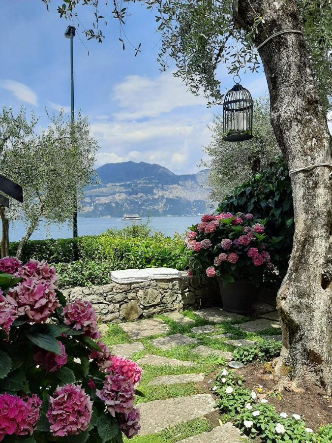 Villa Sul Lago Con Pontile Privato A Brenzone Sul Garda - Unique And Exclusive Exteriér fotografie