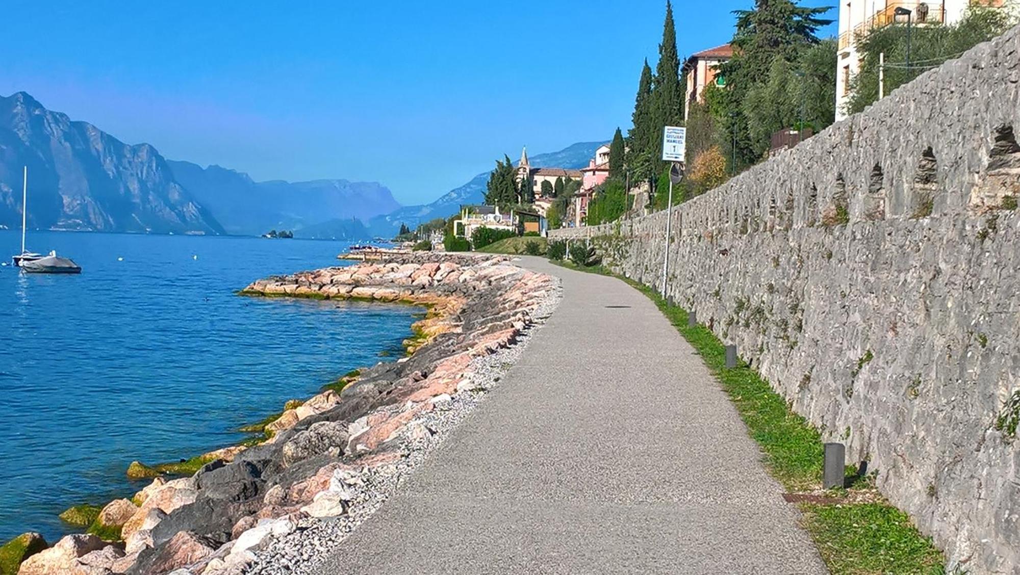 Villa Sul Lago Con Pontile Privato A Brenzone Sul Garda - Unique And Exclusive Exteriér fotografie
