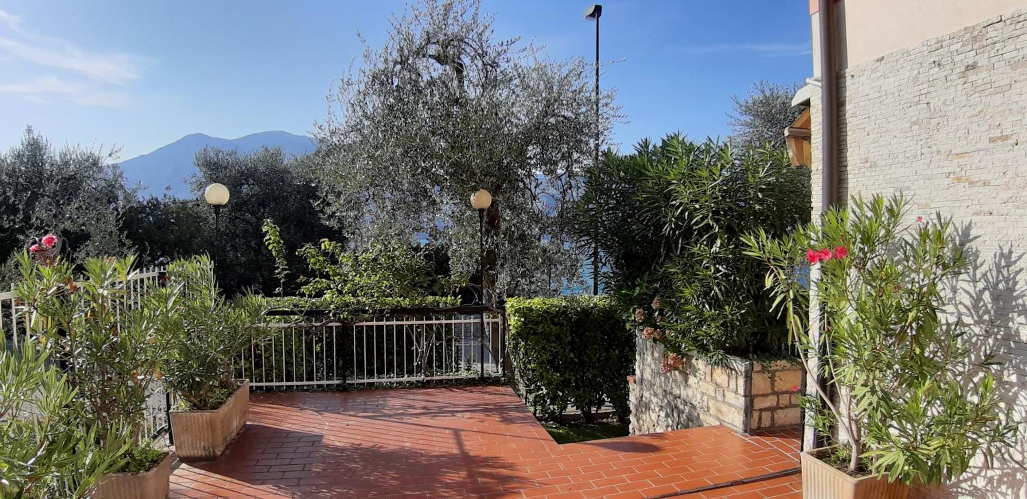 Villa Sul Lago Con Pontile Privato A Brenzone Sul Garda - Unique And Exclusive Exteriér fotografie