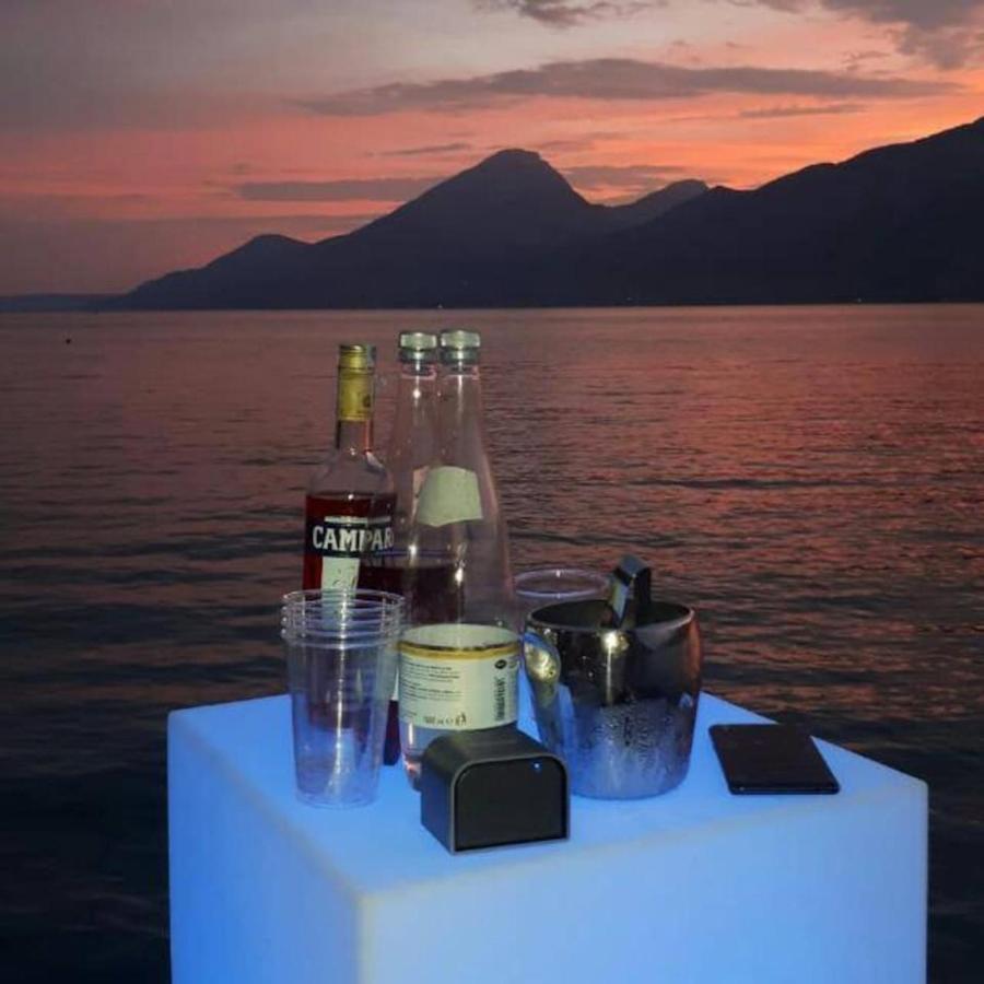 Villa Sul Lago Con Pontile Privato A Brenzone Sul Garda - Unique And Exclusive Exteriér fotografie