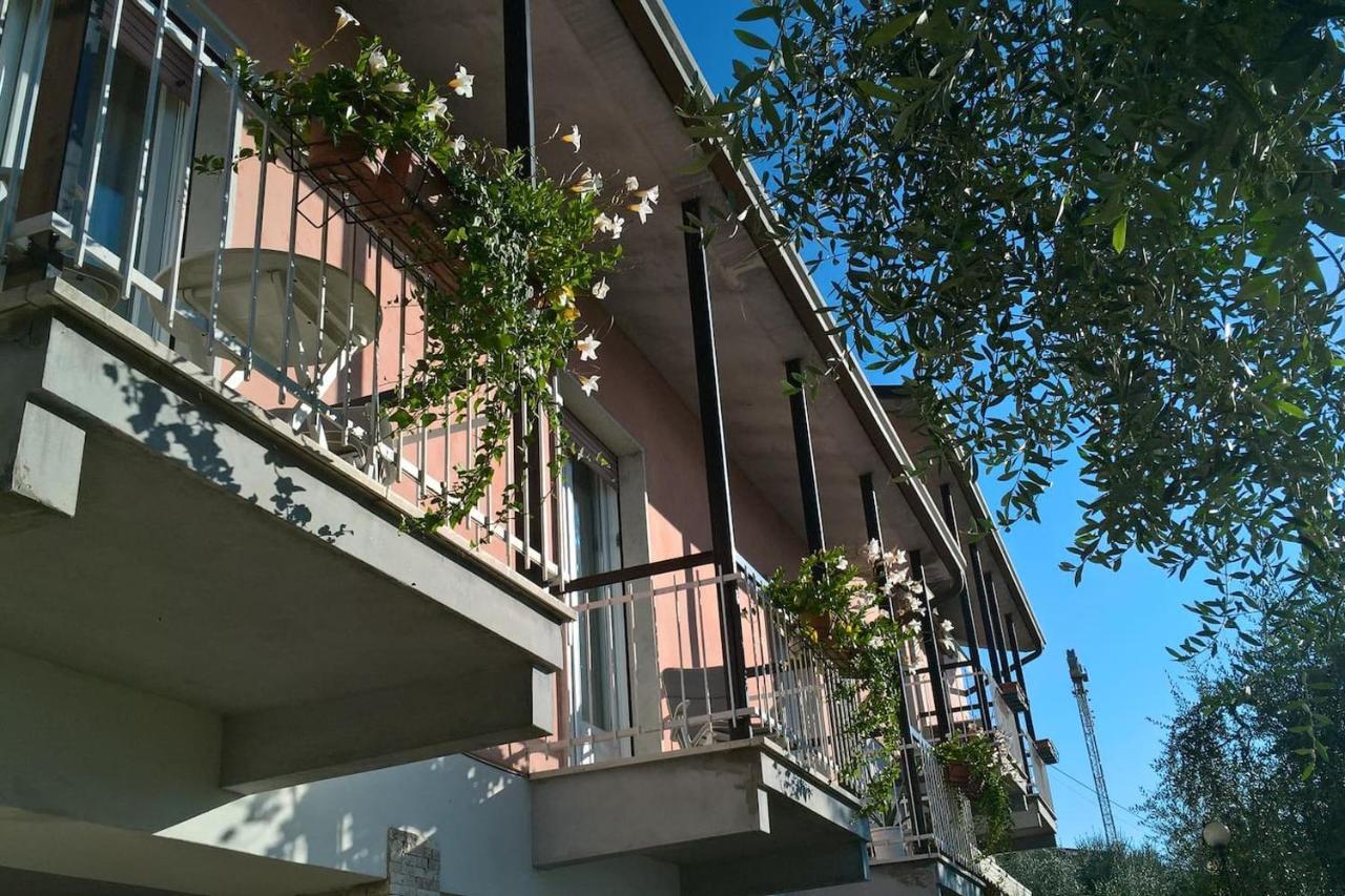 Villa Sul Lago Con Pontile Privato A Brenzone Sul Garda - Unique And Exclusive Exteriér fotografie