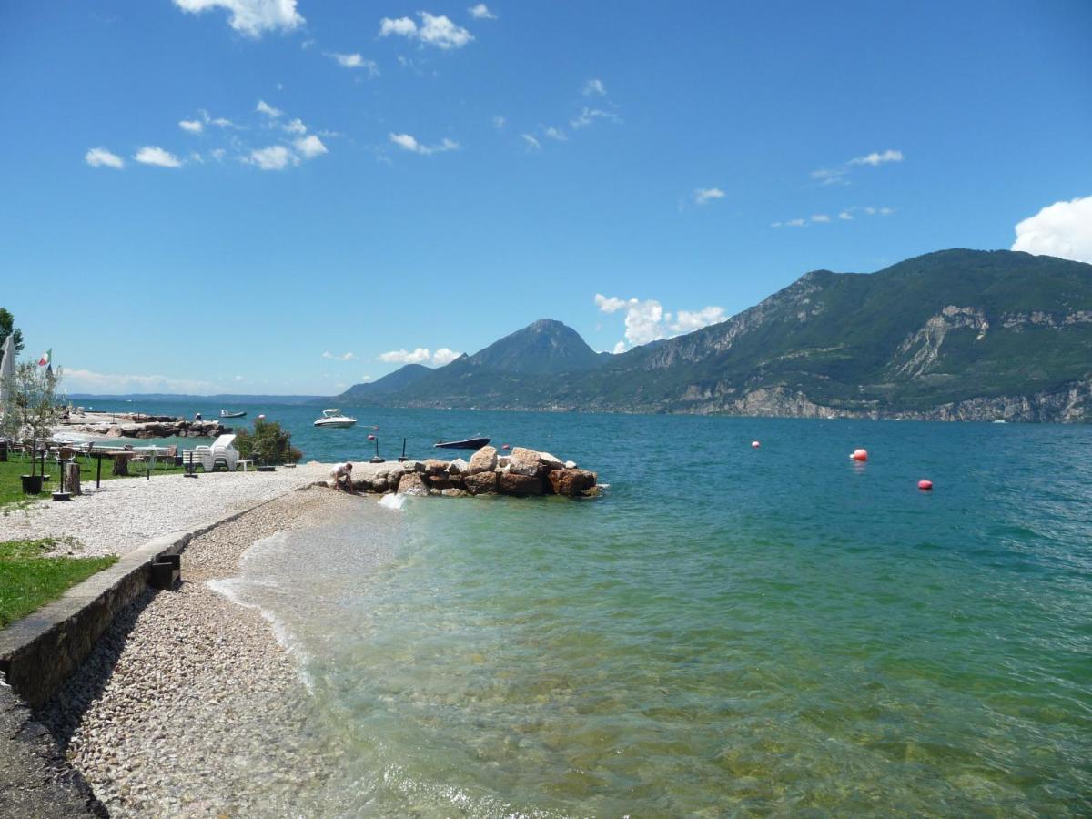 Villa Sul Lago Con Pontile Privato A Brenzone Sul Garda - Unique And Exclusive Exteriér fotografie